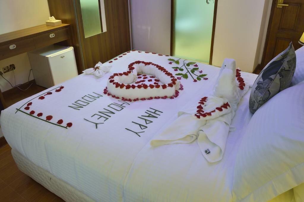 Hotel UI Inn Malé Esterno foto
