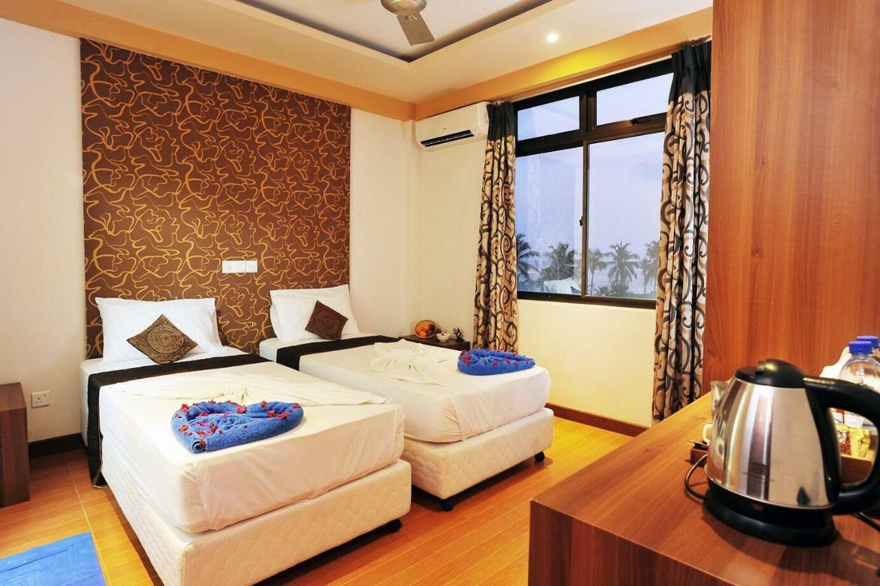 Hotel UI Inn Malé Esterno foto