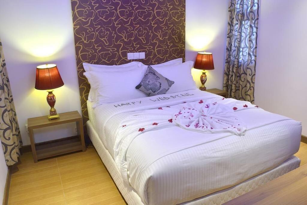 Hotel UI Inn Malé Esterno foto